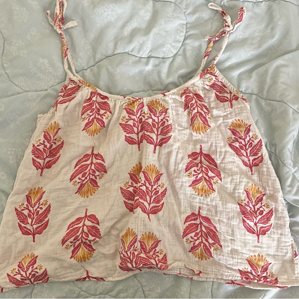 SOLD Old Navy Linen cropped knotted strap sleeveless top